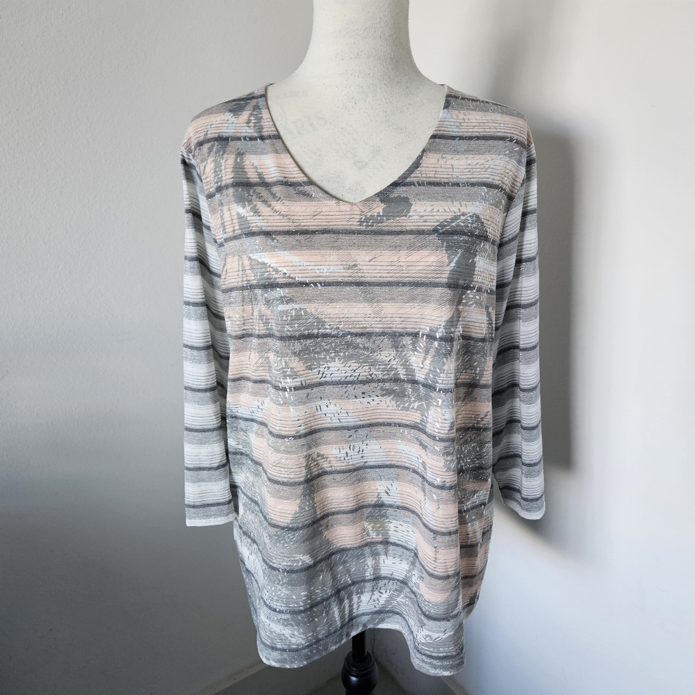 🔥zenergy by chicos gray top with mettalic glitters size 3 (Xlarge)🔥